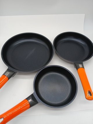 Set di 3 Padelle BRA Efficient Orange, in Alluminiofuso, Rivestimento Antiaderente a Tre Strati senza PFOA, 20-24-28 cm, colore N