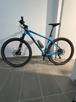 Bicicleta KTM de carbono, se vende por no usar.