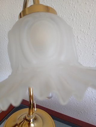 Lámpara de mesa romántica dorada