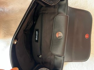 Mochila Mustang Negra con Tiras Multicolor