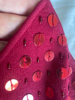 Top granate lentejuelas de Amichi