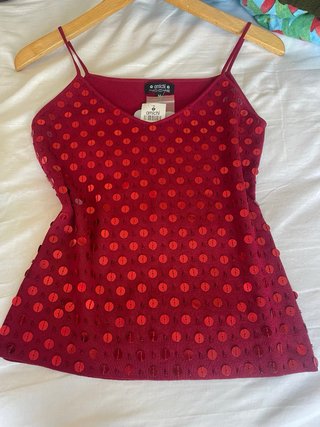Top granate lentejuelas de Amichi