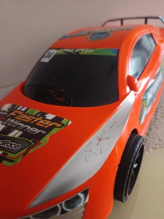 Coche deportivo naranja Motorfire