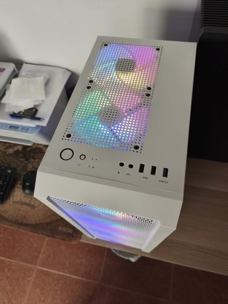 PC Gaming Blanco con RGB