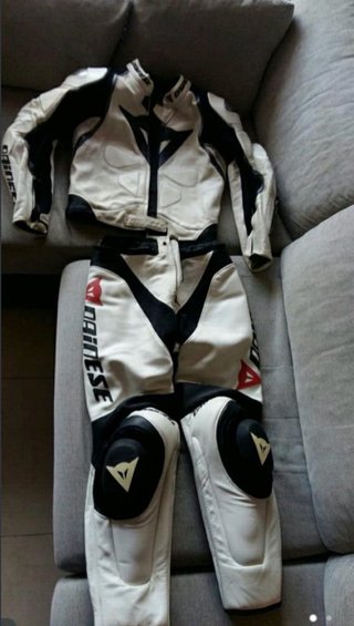 Mono Dainese Moto Mujer Negro Blanco