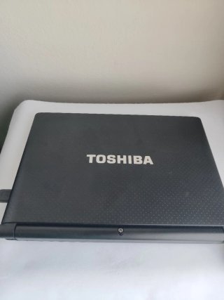 Toshiba NB500-12C-26B Portátil Negro