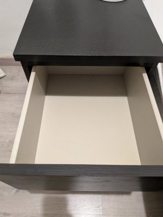 Mesita de noche negra Ikea