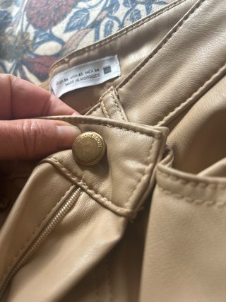 Pantalones Zara beige