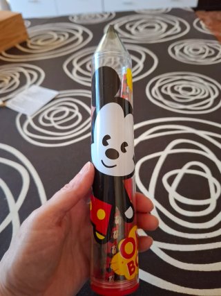 Lápices y goma de Mickey Mouse