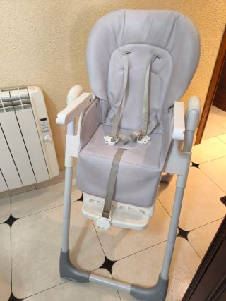 Trona Brevi Gris bebé Casi Nueva