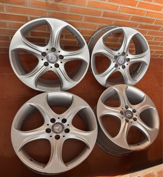 Llantas Mercedes 18 (2 Unidades)