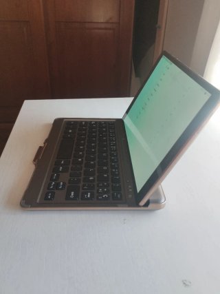Samsung Galaxy Tab SM-T700 + Teclado