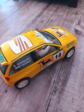 Scalextric SEAT Ibiza Amarillo