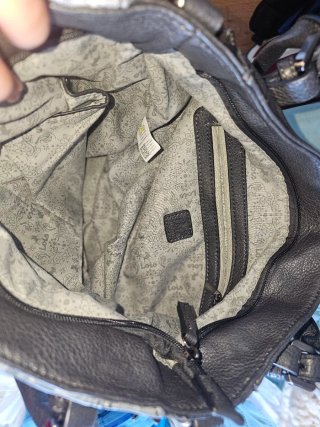 Bolso Lois Jeans plateado y negro