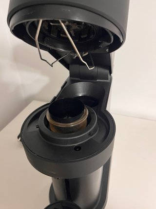 Cafetera Nespresso Vertuo Negra