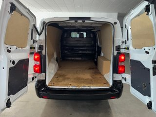 Toyota PROACE 2.0 BlueHDi 140 Business Shuttle (2022)