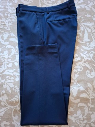 Traje azul Zara chico. Talla 44