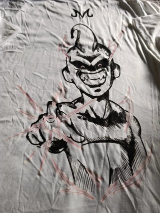 Camiseta blanca con logo M