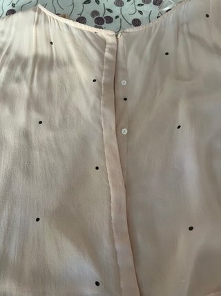 Blusa beige/rosa con puntos negros