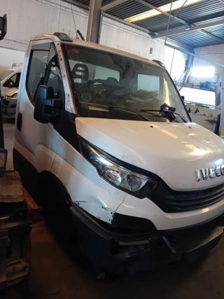 Iveco Furgoneta Blanca