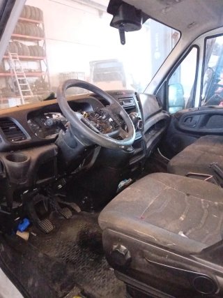Iveco Furgoneta Blanca