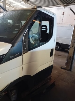 Iveco Furgoneta Blanca