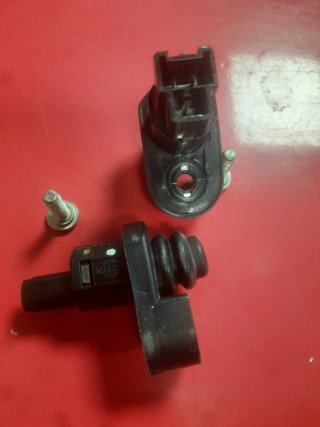 Interruptor Puerta Nissan Terrano 2