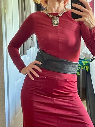 Vestido largo evasé rojo de Zara