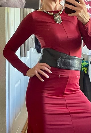 Vestido largo evasé rojo de Zara