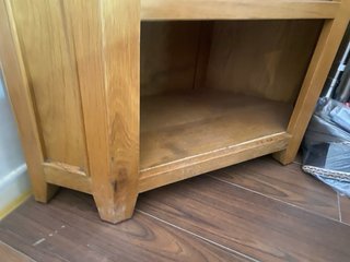 Mueble Rinconera Madera maciza