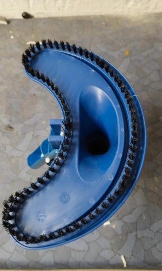 Spazzola aspira foglie fondo piscina Intex FlowCle
