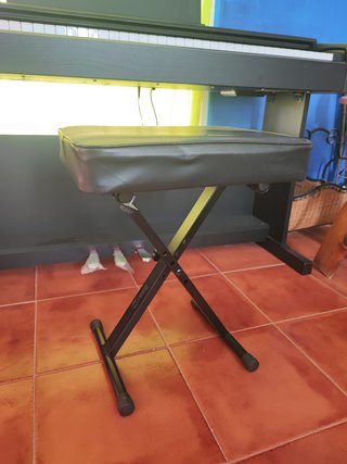 Piano Yamaha Arius YDP-144 Negro