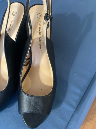 Sandalia piel Negra Plataforma Talla 37