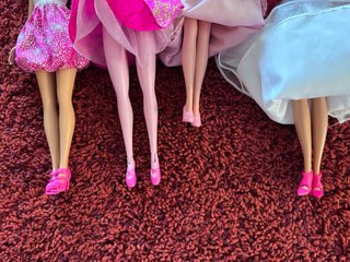 Lote 4 Barbies y Princesa Disney