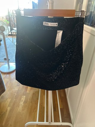 Falda Zara lentejuelas negra Talla M