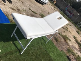 Vendo 2 Mesas de masaje