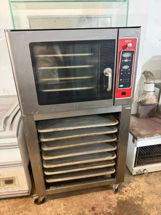 Horno profesional Salva con bandejas