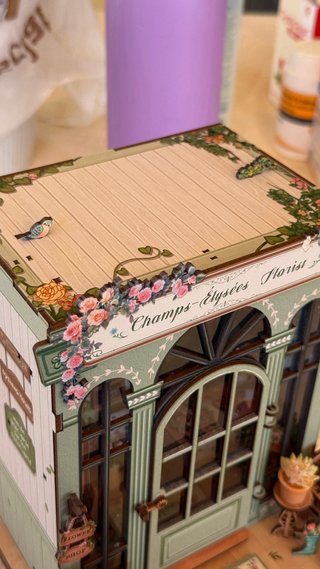 Floristería Champs-Élysées - Book Nook