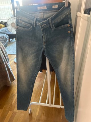 Salsa Jeans Azules con Tachuelas