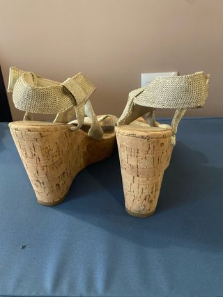 Sandalias Bimba y Lola doradas de correas de tela