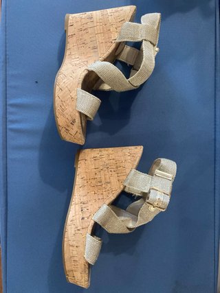 Sandalias Bimba y Lola doradas de correas de tela
