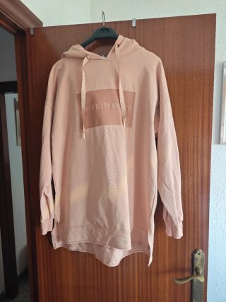 Sudadera fina rosa con mensaje