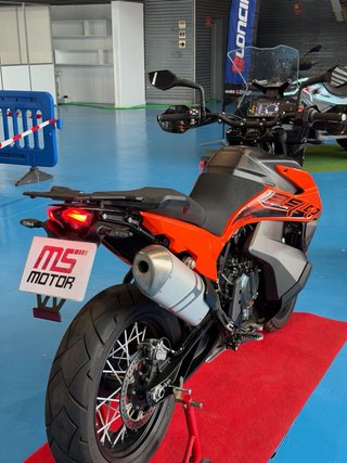 KTM 890 Adventure Naranja/Negra