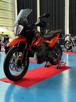 KTM 890 Adventure Naranja/Negra