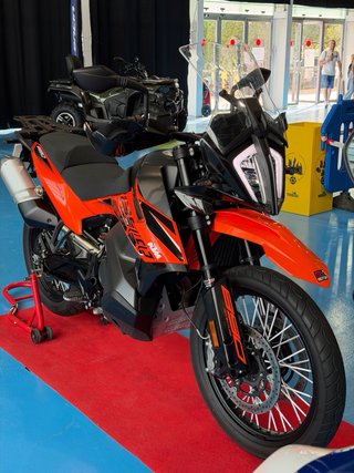 KTM 890 Adventure Naranja/Negra