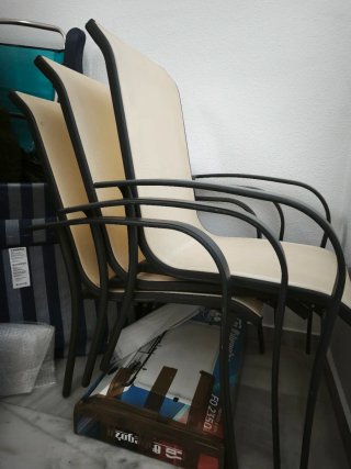 Mesa redonda cristal jardin, 4 butacas