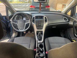 Opel Astra 2014
