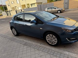 Opel Astra 2014