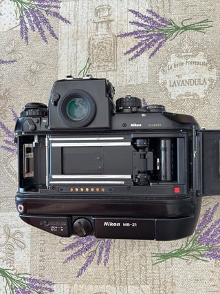 Nikon F4 Cámara Analógica Negra