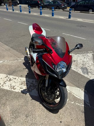 Suzuki GSXR 600 K7